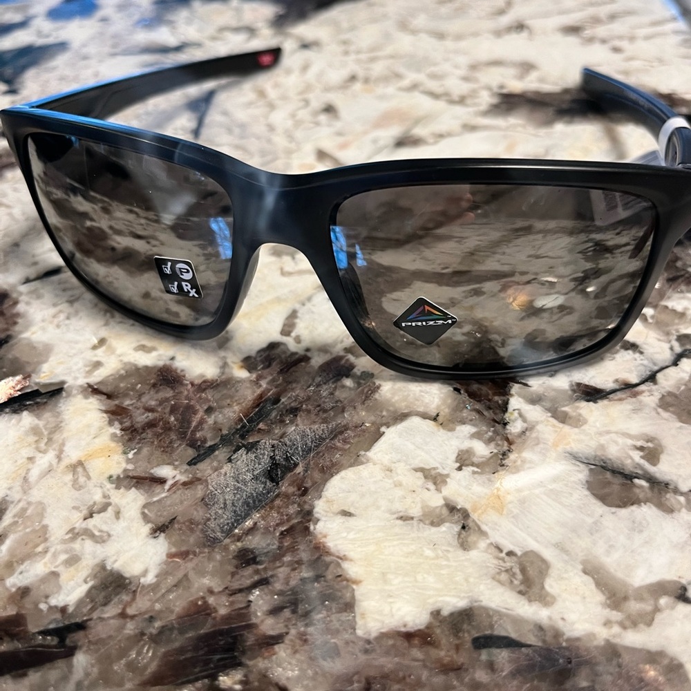 New with tags oakley sunglasses.
